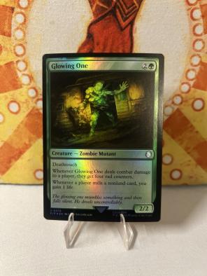 MTG Glowing One - universe beyond - FOIL
