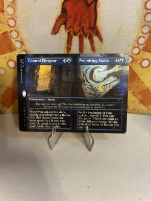 Central Elevator / Promising Stairs (Borderless) NM Non Foil (DSK 0336)
